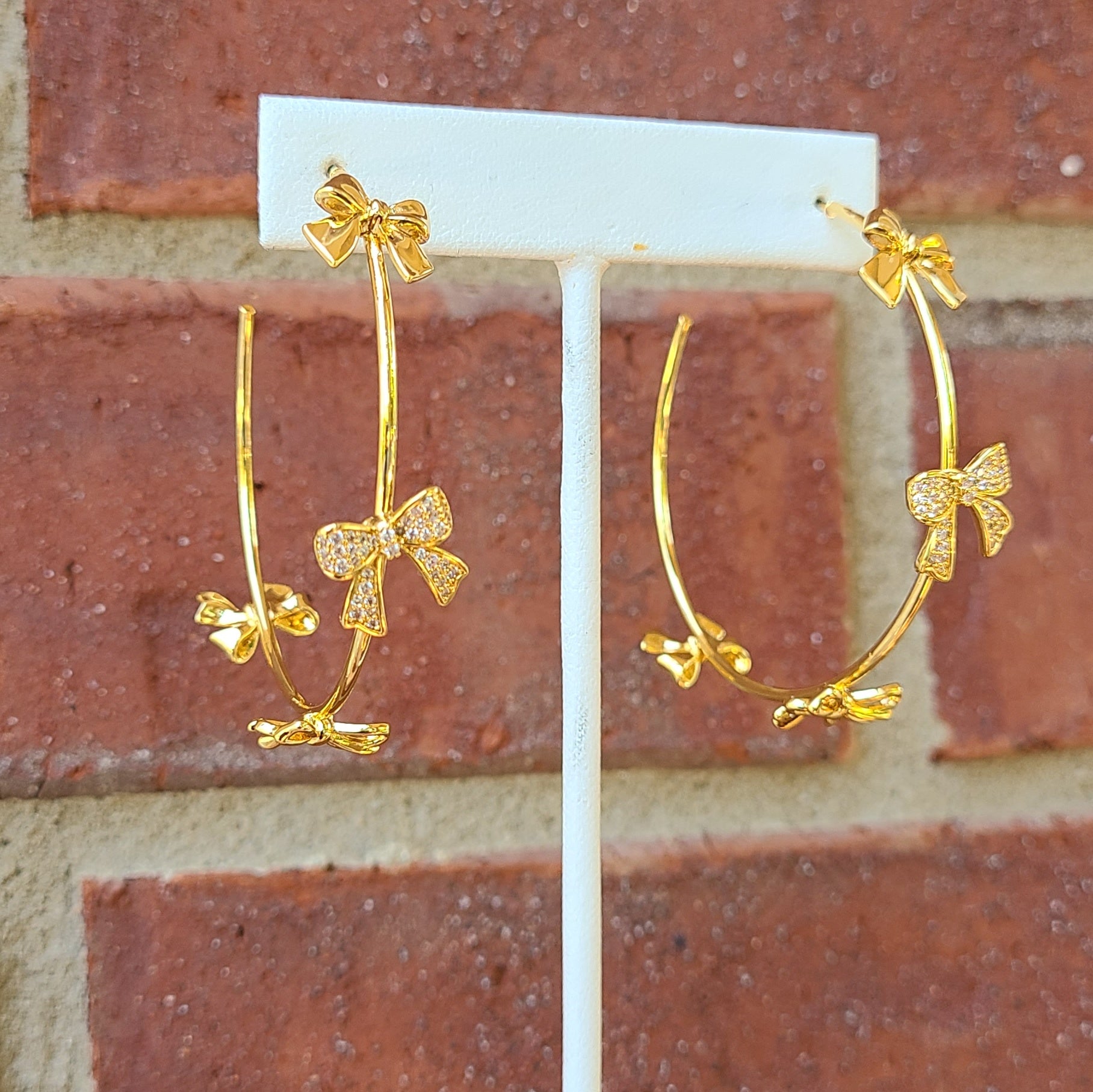 Bows & Kisses Hoop Earring - jewelry
